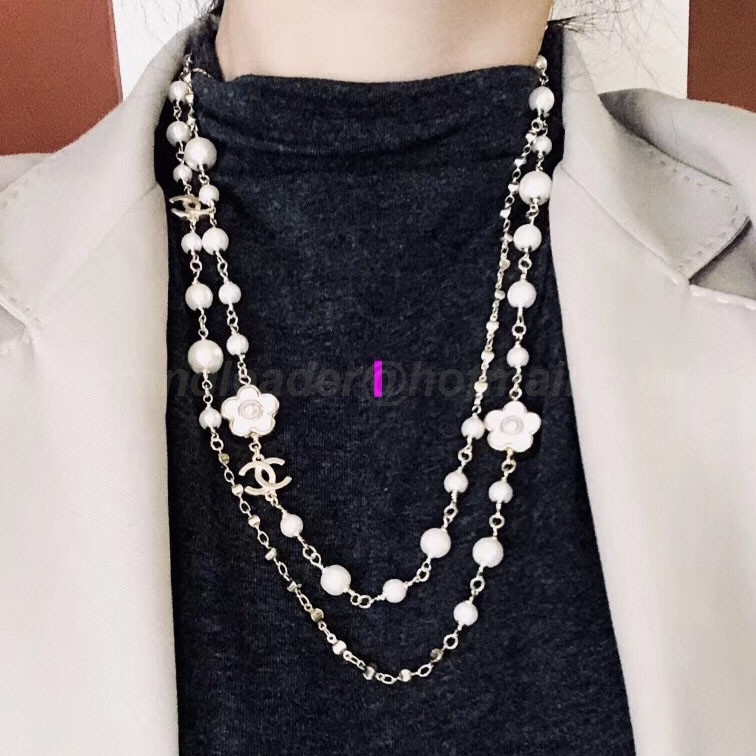 Chanel Necklaces 392